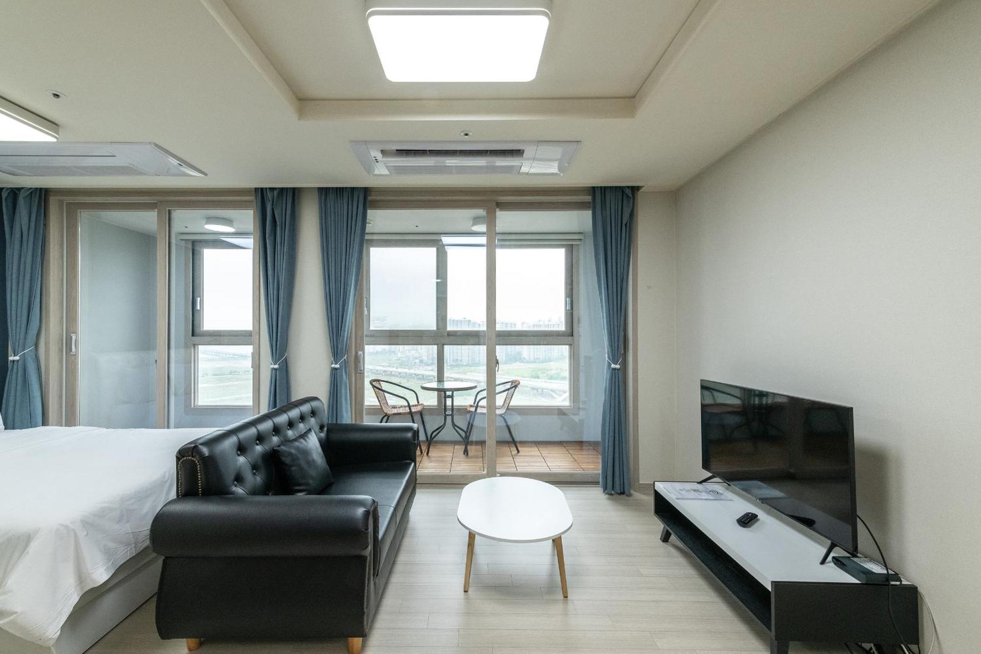 เดอะ โนเวมเบอร์ สเตย์ อิน แลนด์มาร์ค Aparthotel อินชอน ภายนอก รูปภาพ