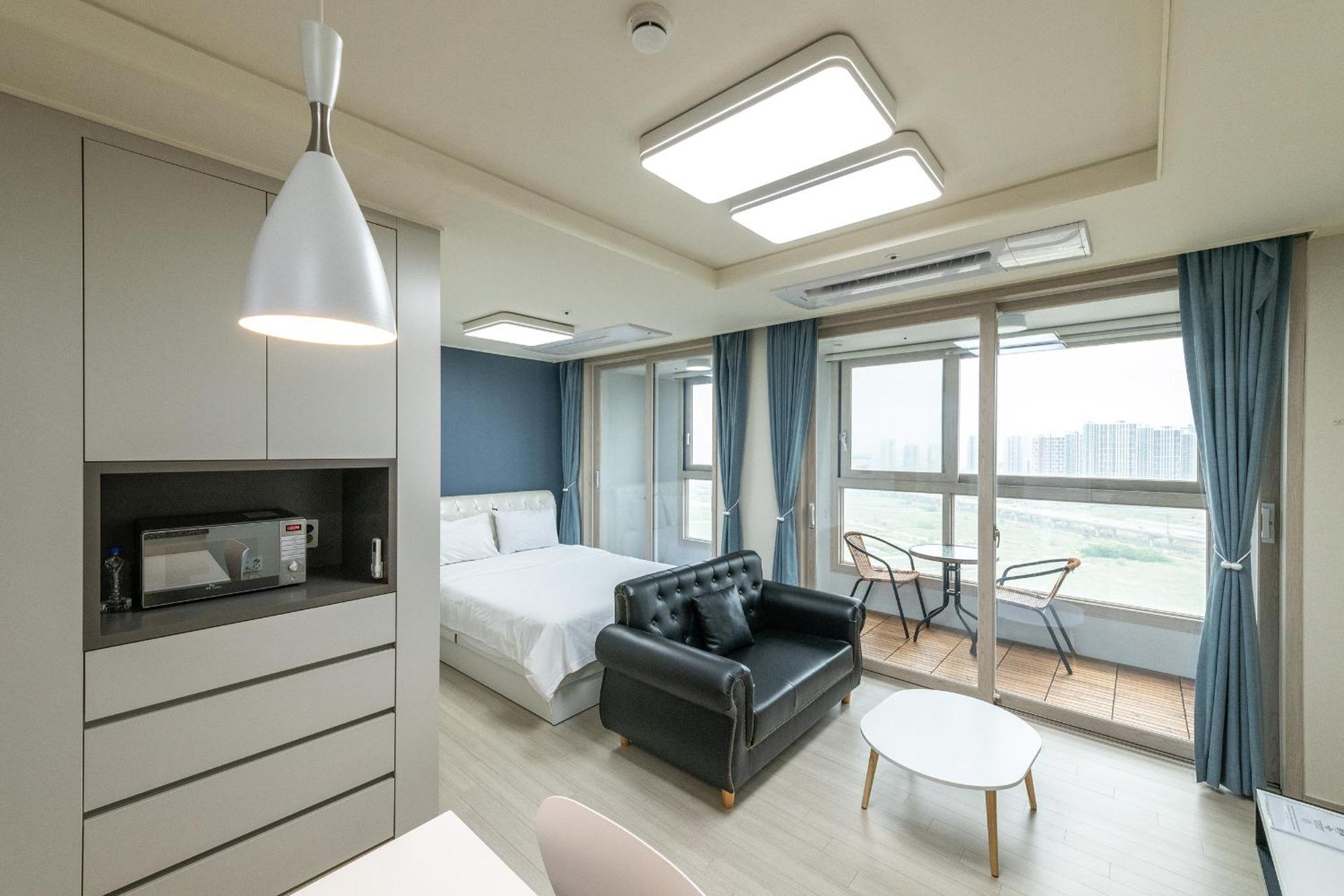 เดอะ โนเวมเบอร์ สเตย์ อิน แลนด์มาร์ค Aparthotel อินชอน ภายนอก รูปภาพ